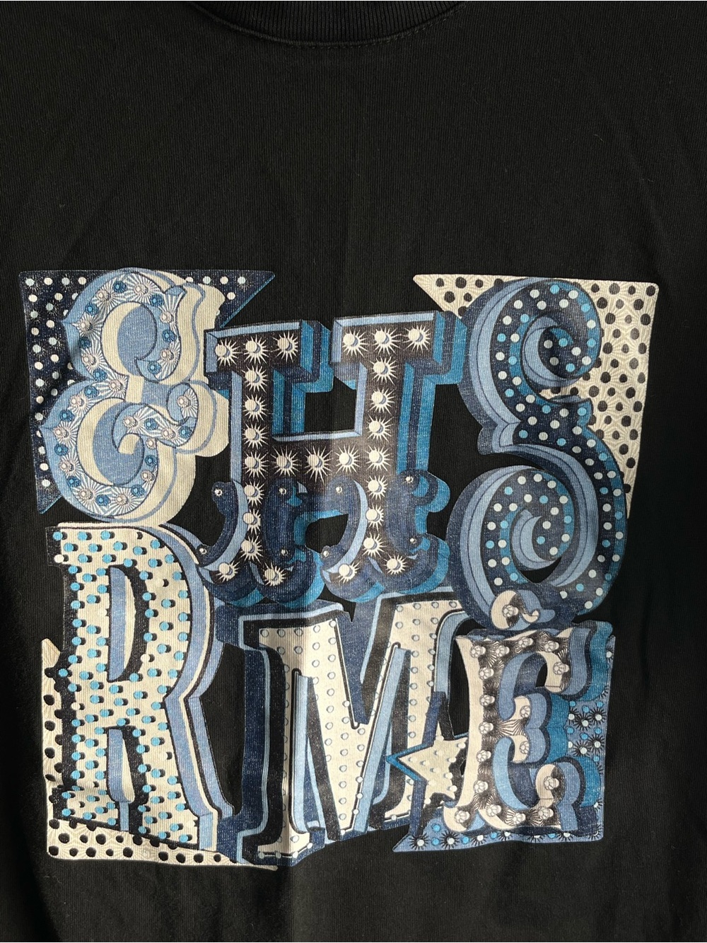 Graphic T-Shirt Size L
